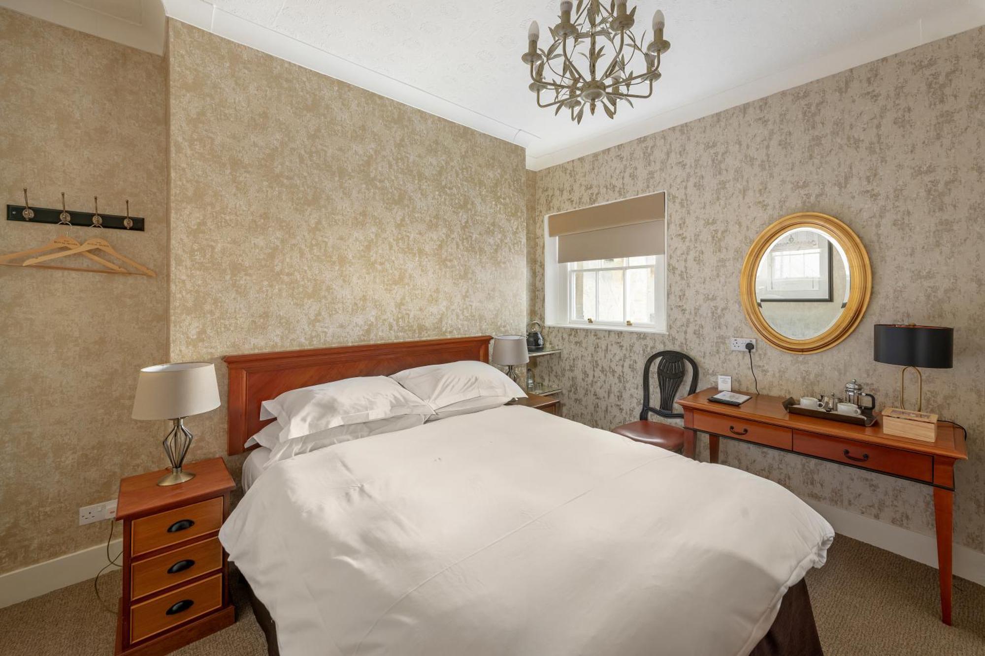 Royal Hotel Bath Room photo